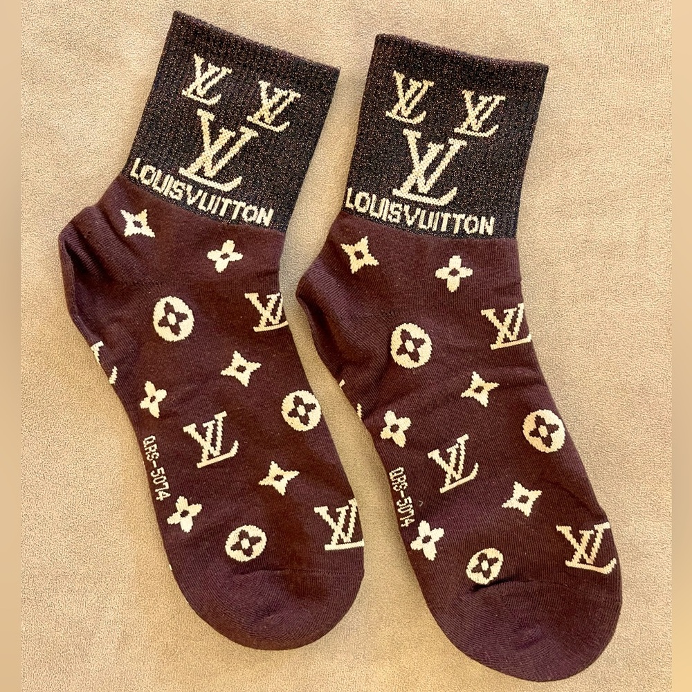 🧦 Monogram Socks 🧦 - Picture 15 of 17